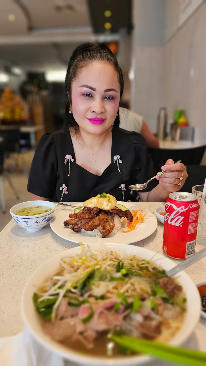 Highlights, Pho Hung Vuong Saigon