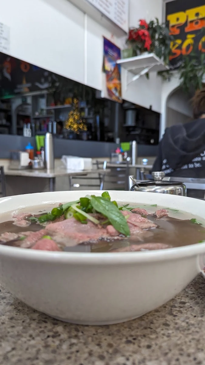 Raw Beef Pho, Pho Hung Vuong Saigon