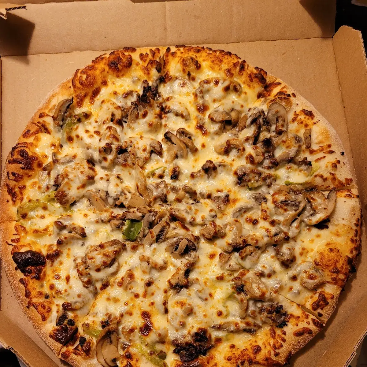 Philly Cheesesteak Pizza w Mushrooms