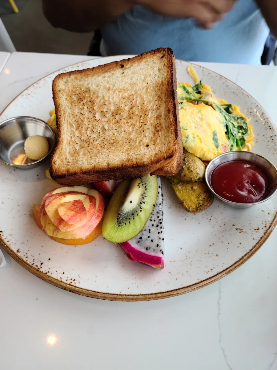 Vegetarian Primavera Omelette