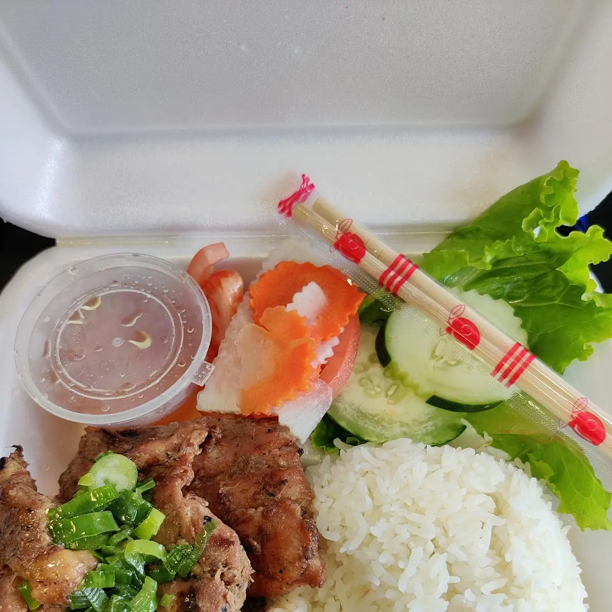 Steamed Rice with Grilled Pork Chop