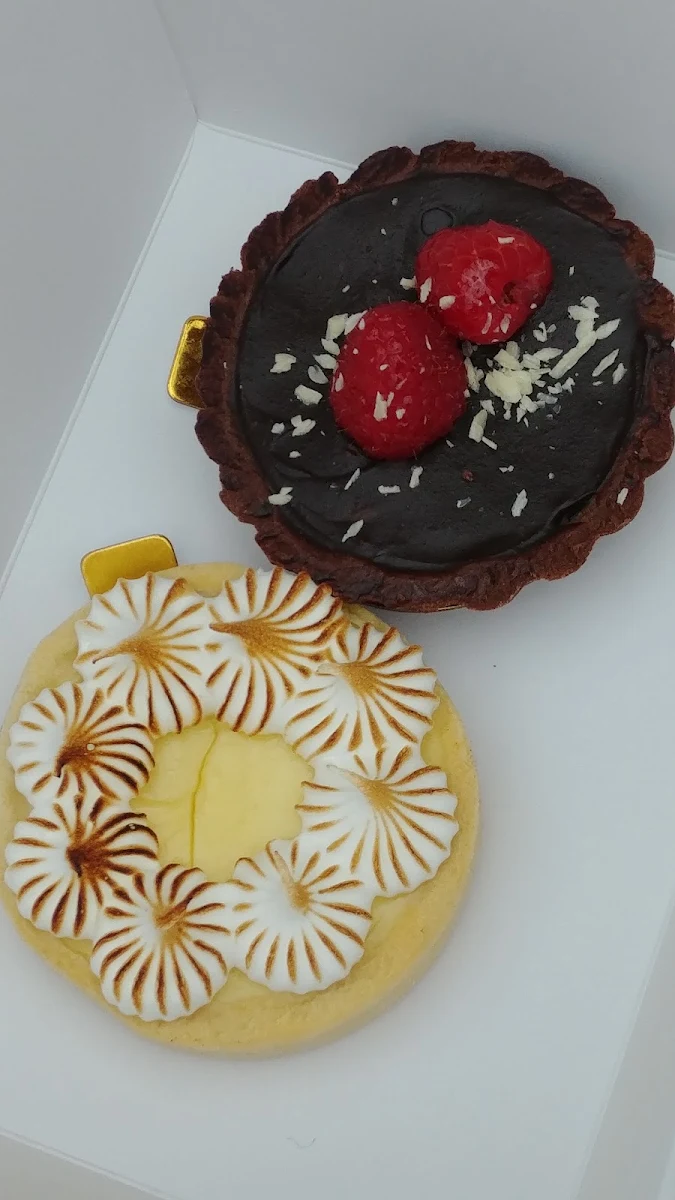 Lemon Tart and Chocolate Tart