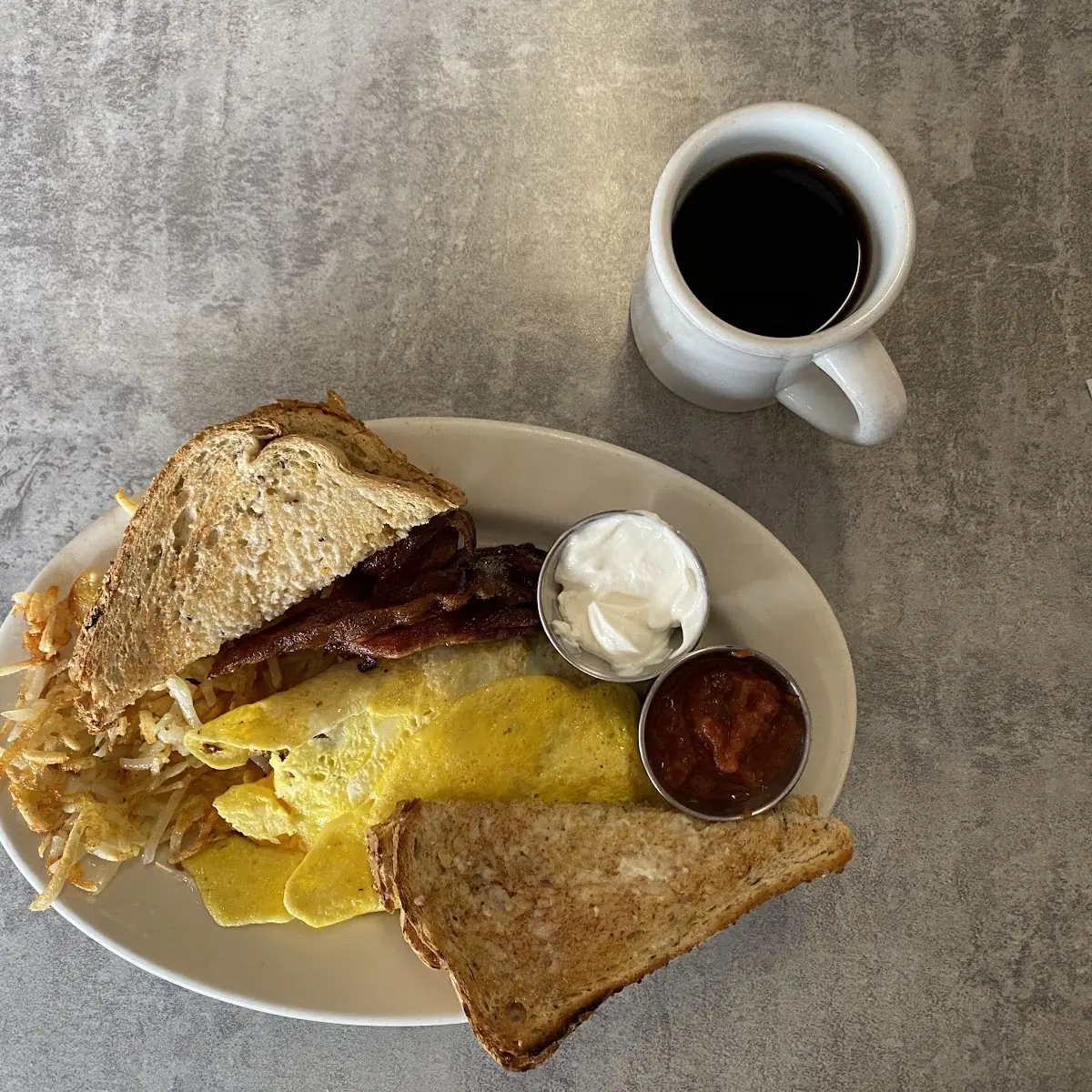 Western Omelette with Hash Browns and Toast