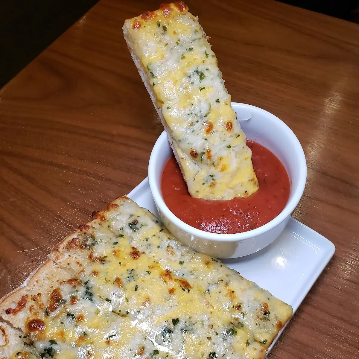 Rip & Dip Cheese Bread