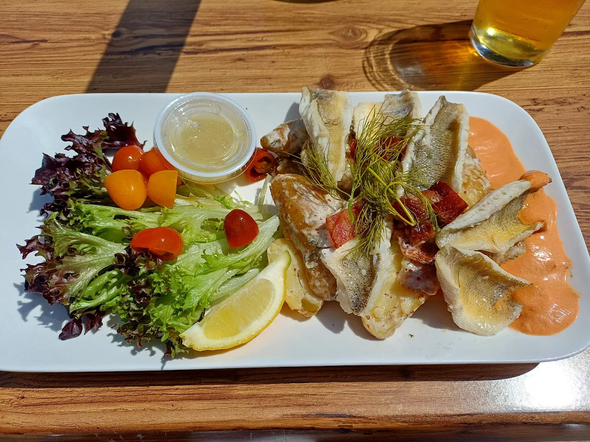 Highlights, The Galley