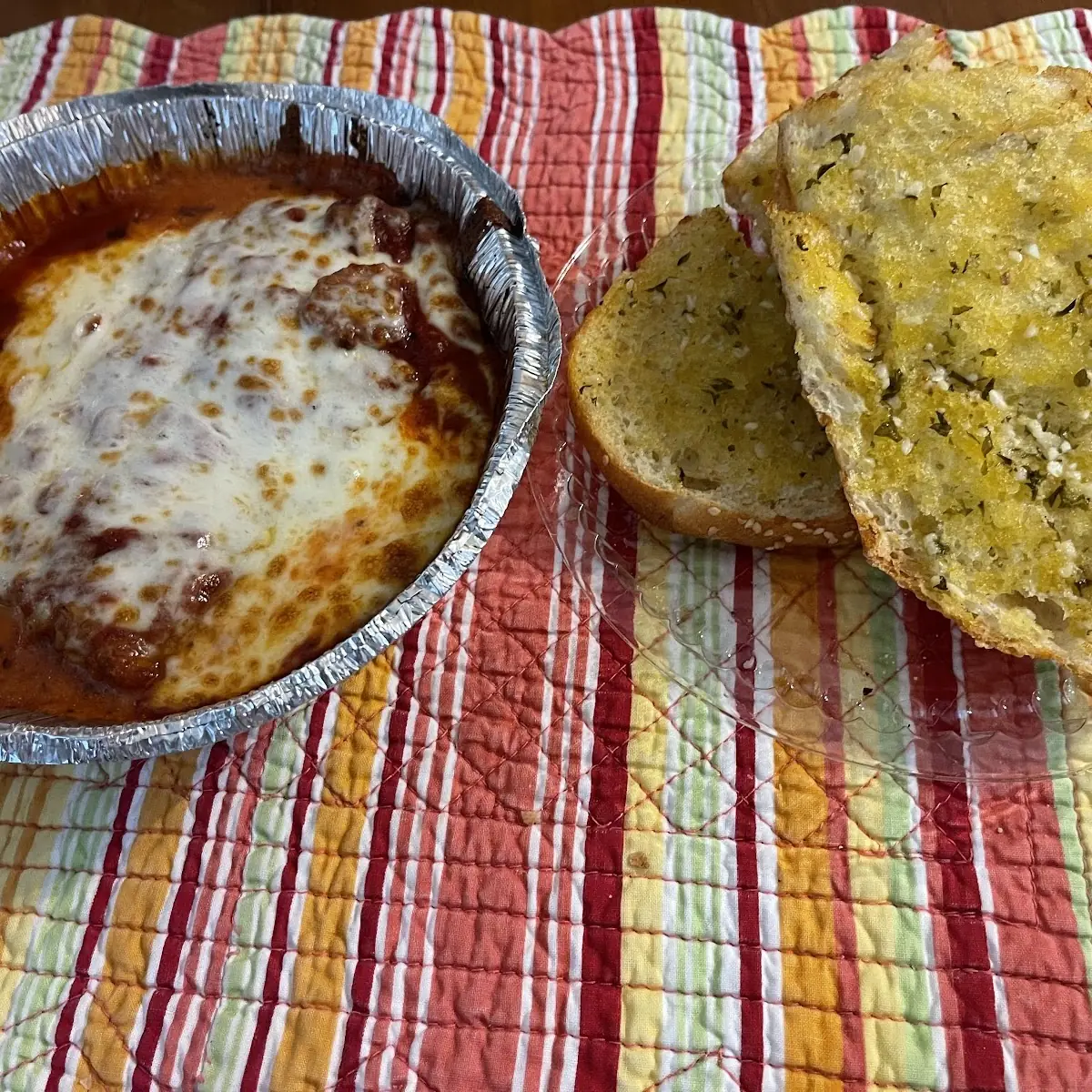 Lasagna and Garlic Bread