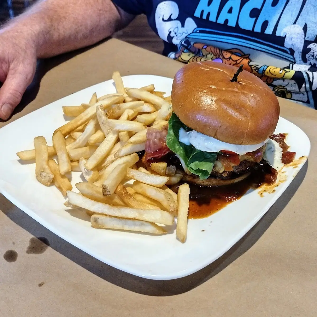 Elite Burger