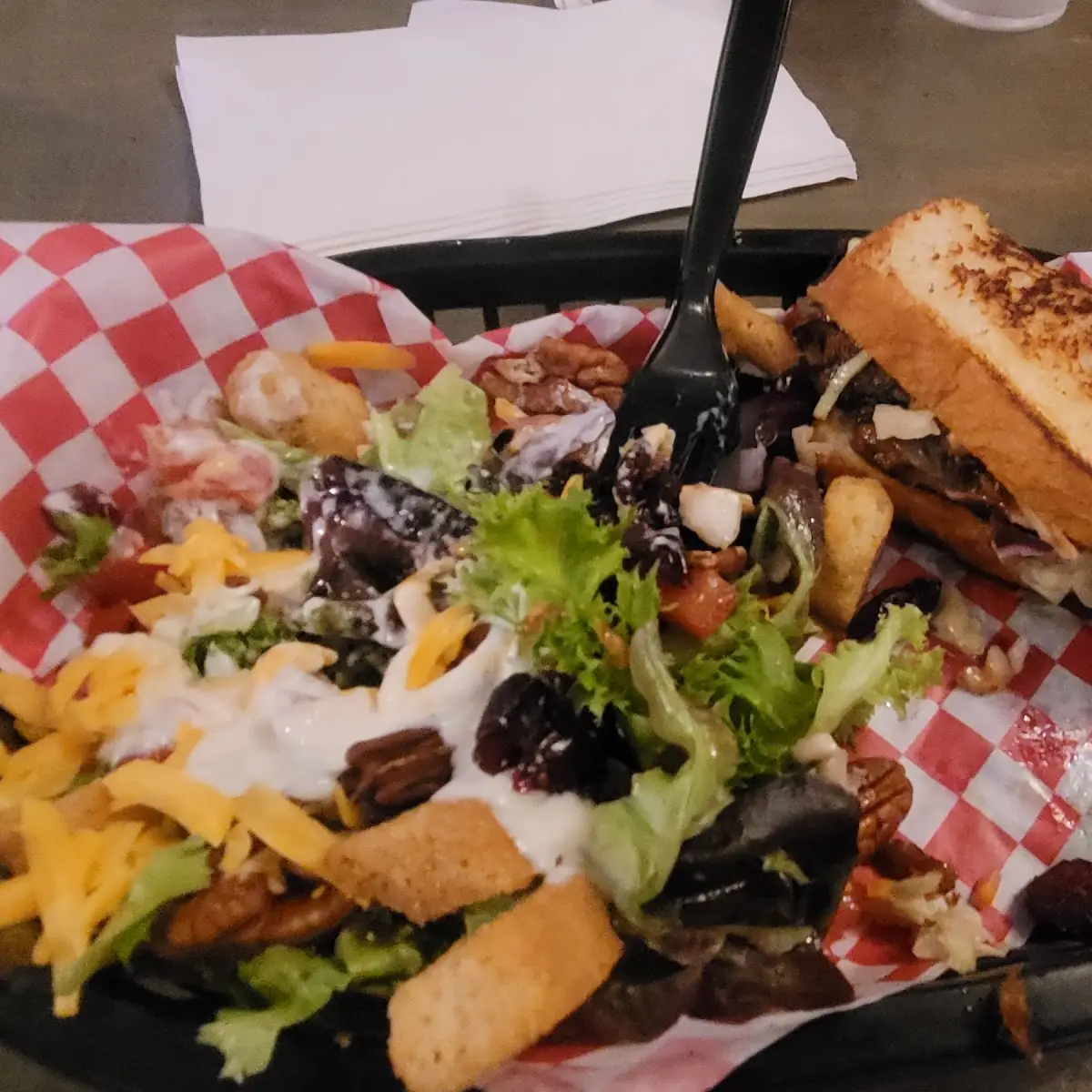 Les Clay-Pulled Pork Nachos