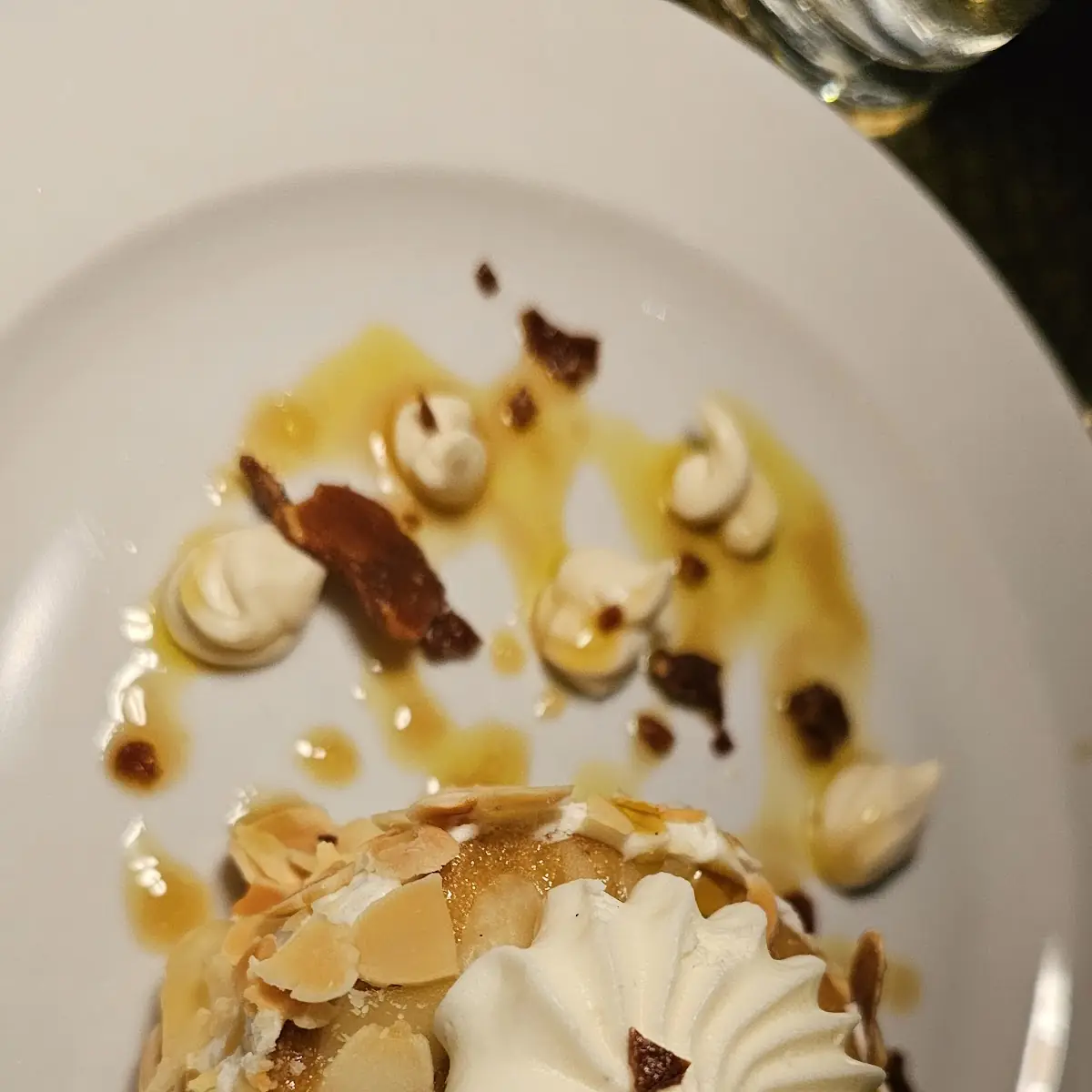 Bee Sting Cake