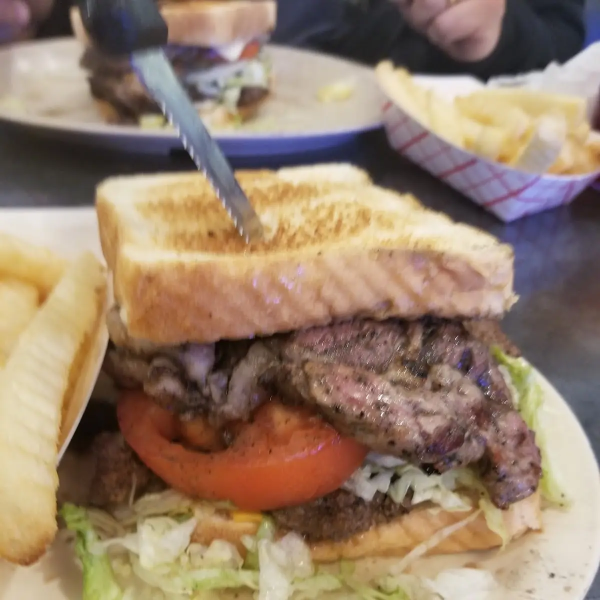 Dam Burger