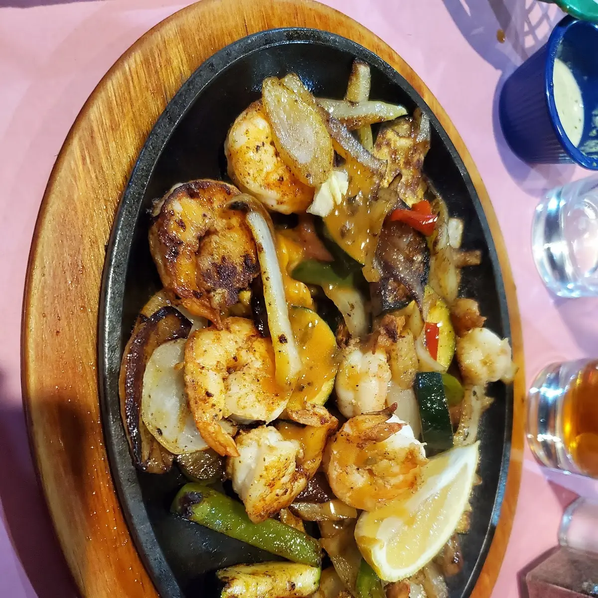 Ensalada de Camarones a la Parrilla / Grilled Shrimp Salad