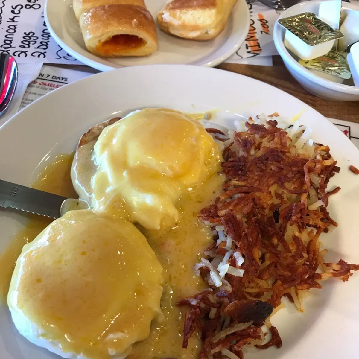 Hash Browns Na Grits