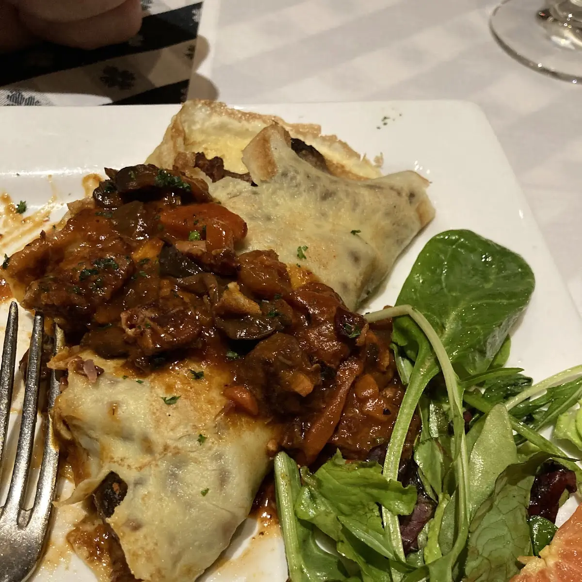 Wild Mushroom & Caramelized Onion Crêpe