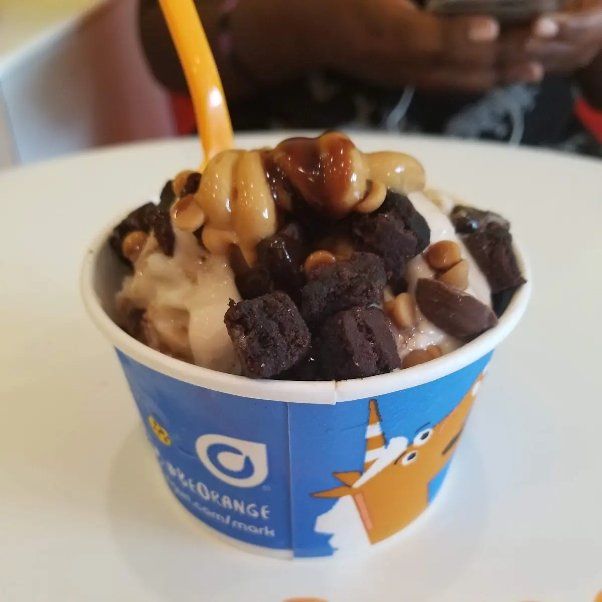 Frozen Yogurt with Brownie Bites
