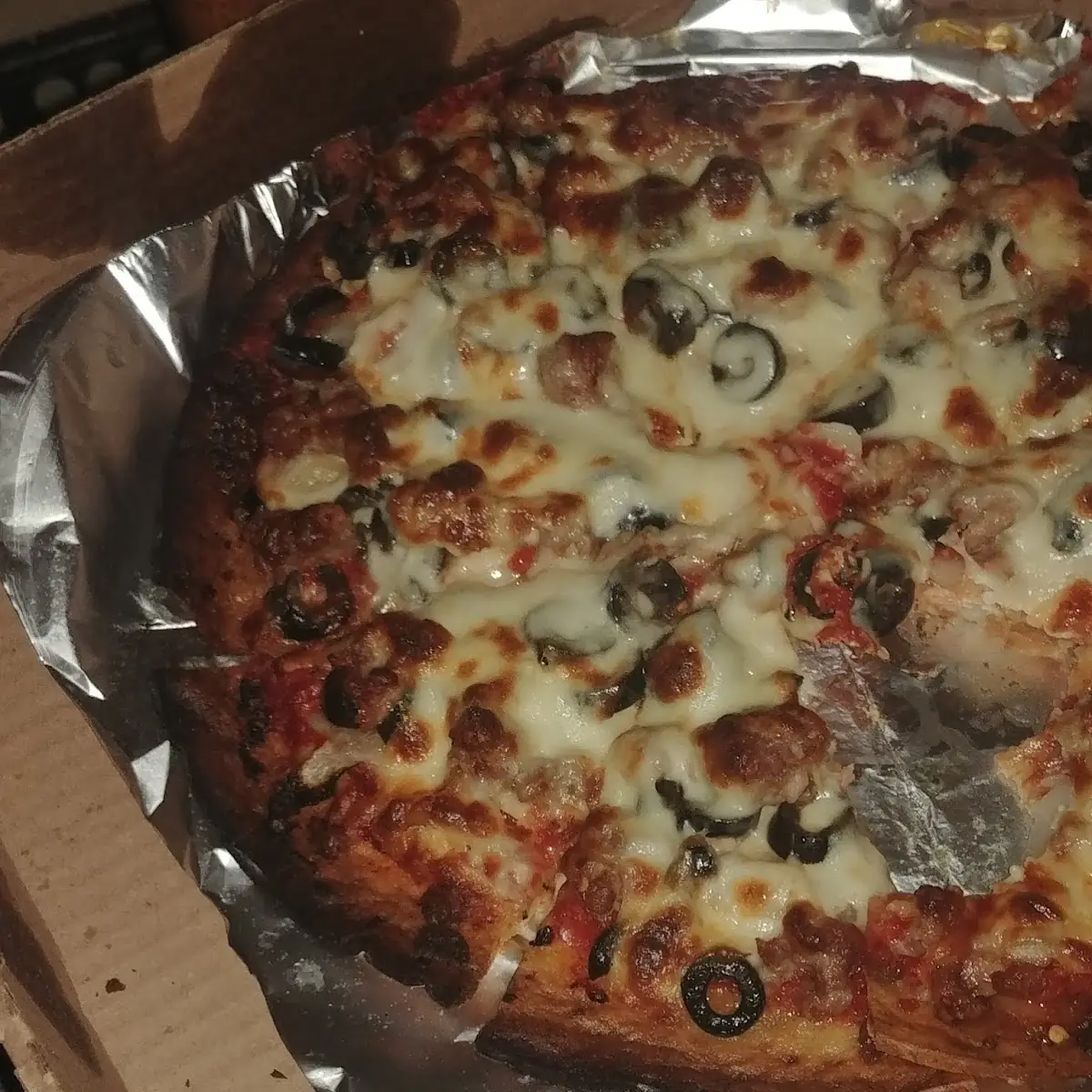 Cauliflower Crest Pizza