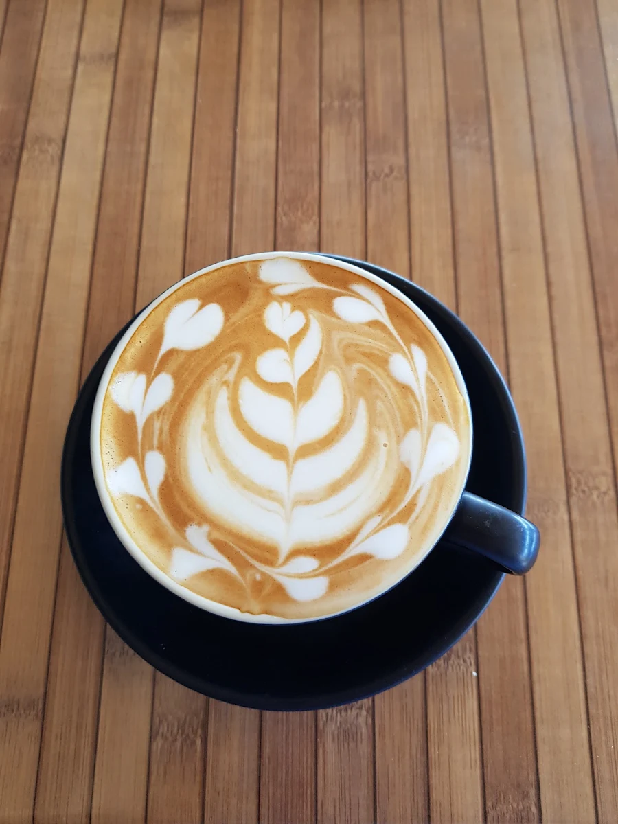 Flat White, CAFÉ BACETTI & CATERING