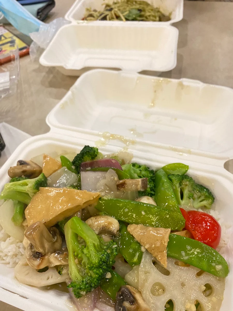 Vegan Stirfry, East Meets West Bistro