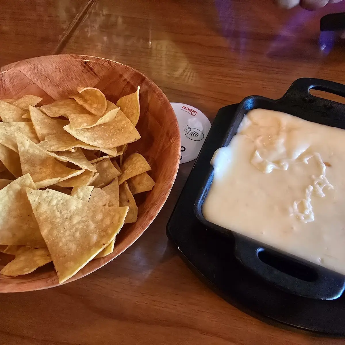 Queso Fundido Con Chips