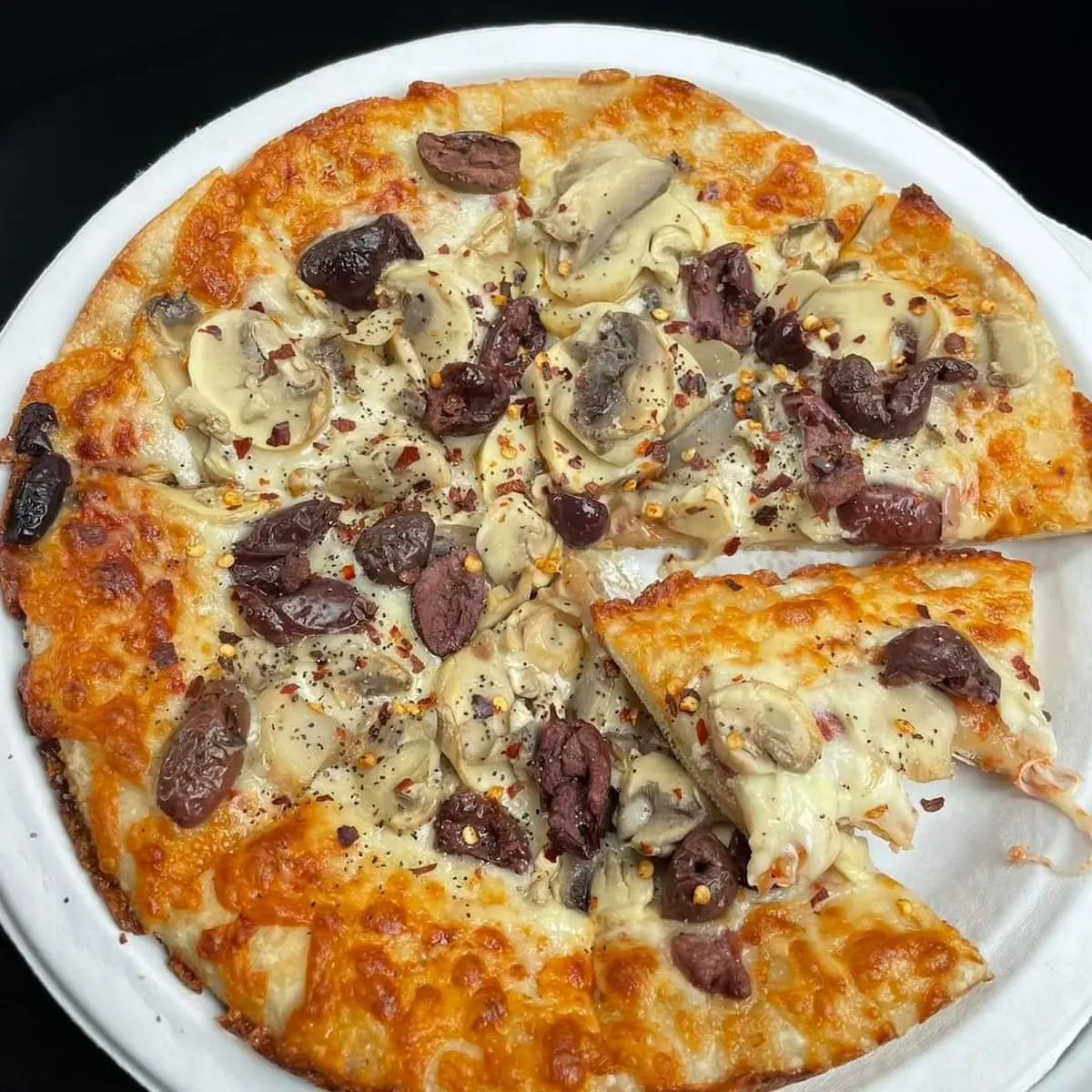 Olive & Mushroom Pizza