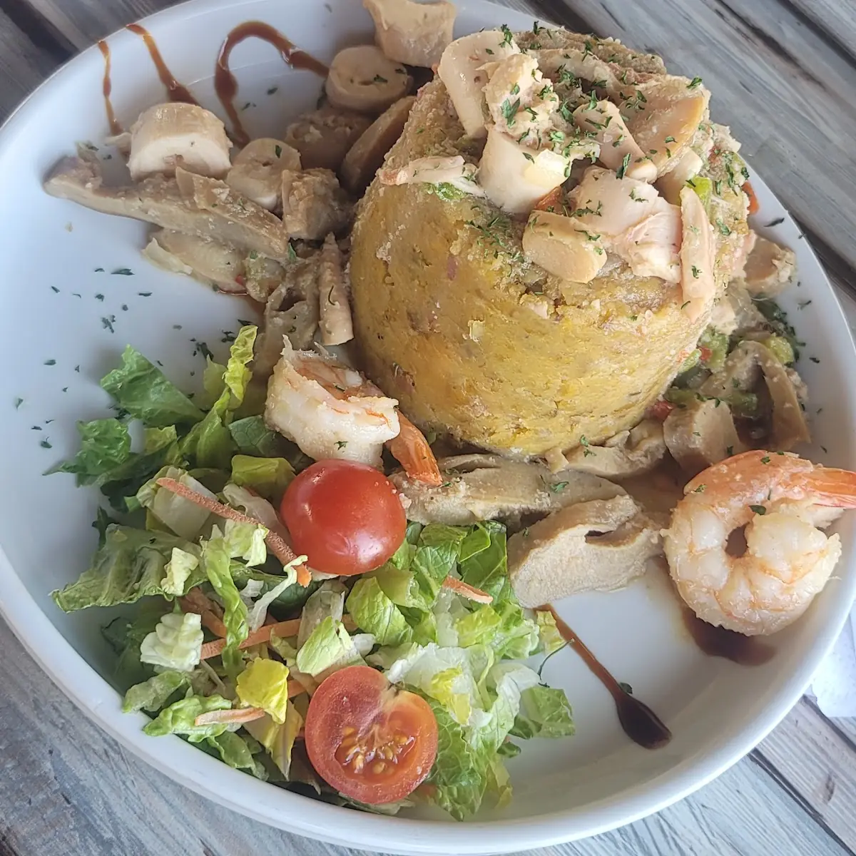 Mofongo Relleno de Mariscos