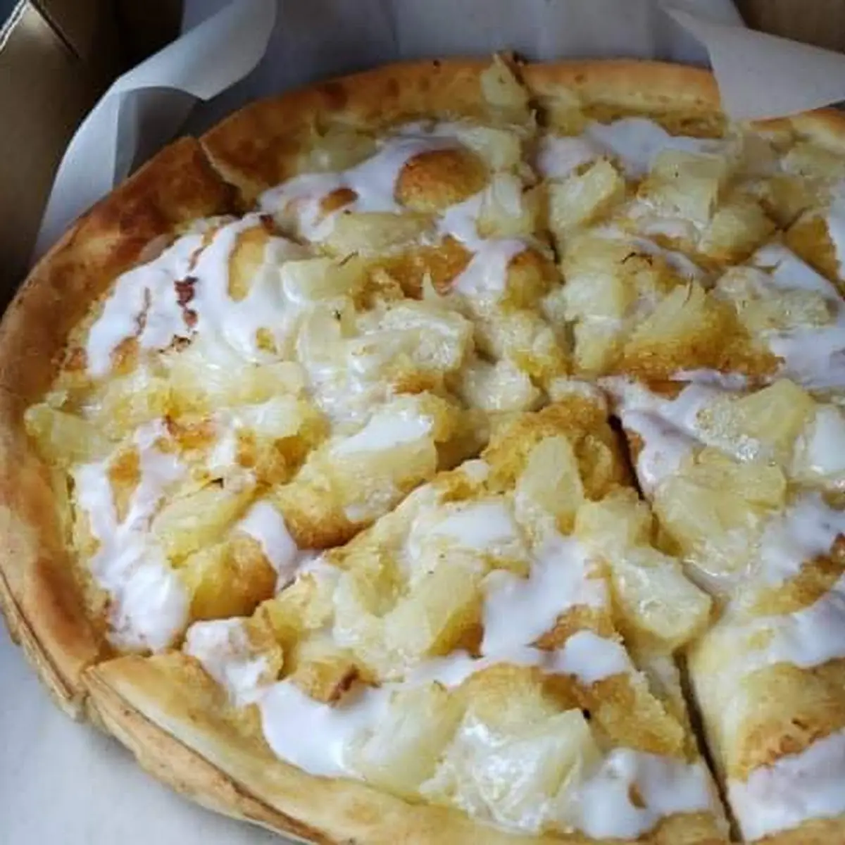 Pineapple Dessert Pizza Thin