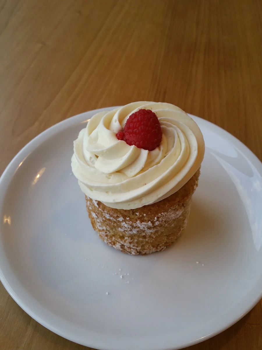 Gluten-Free Vanilla Lemon Cake