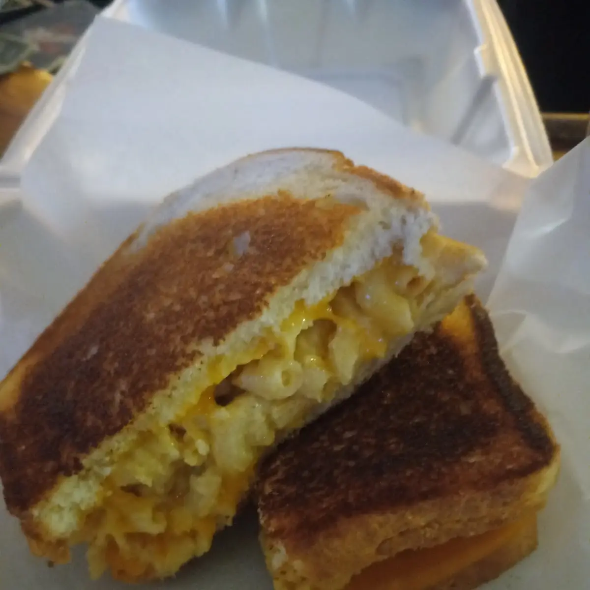 Mac and Cheese Grilled Cheese