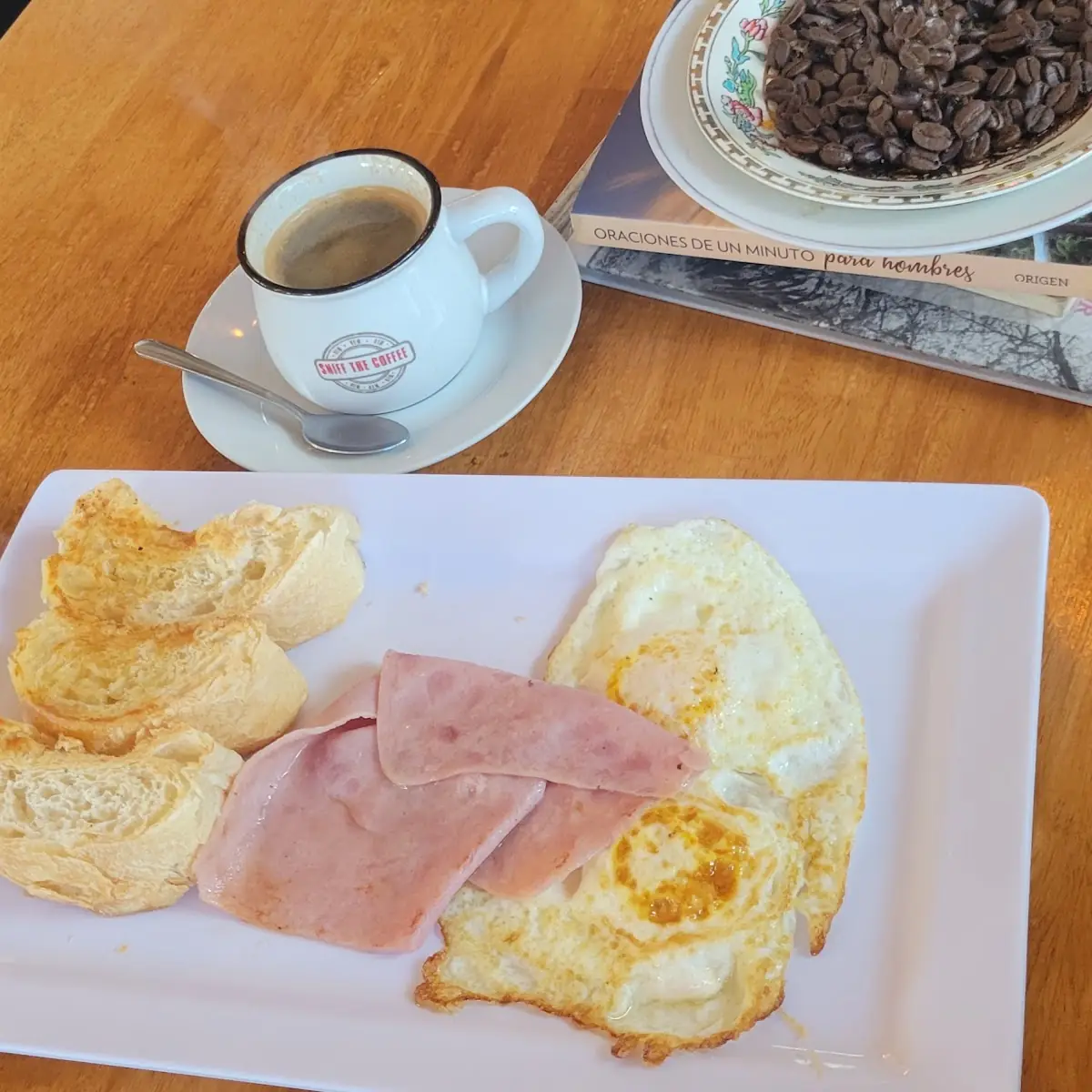 Huevos Fritos Jamon Y Tostadas