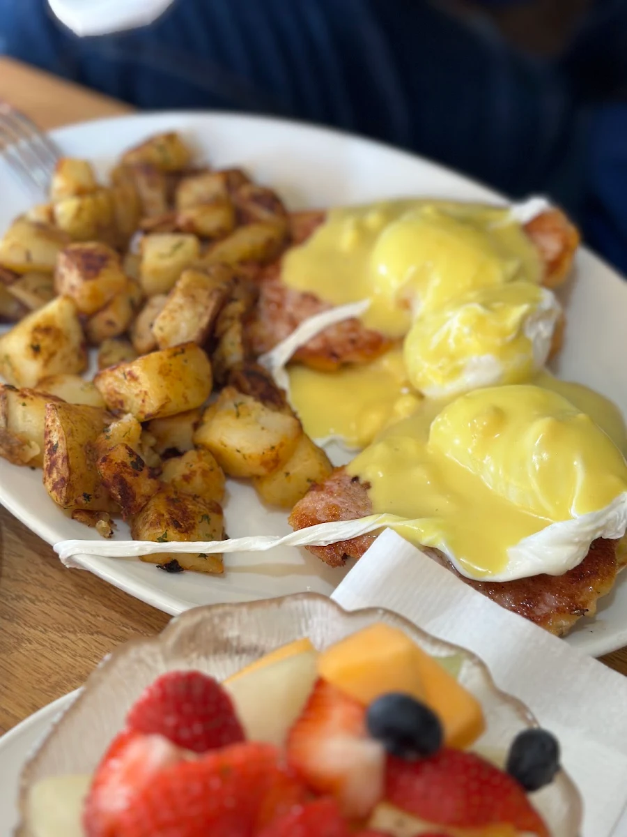 Corned Beef Hash & Eggs (3)