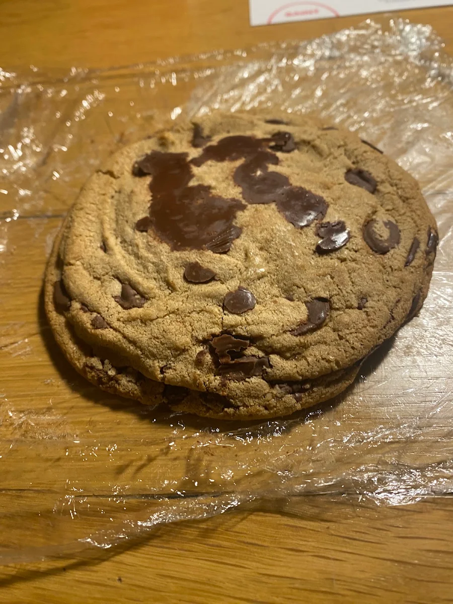 Chocolate Chip Cookie