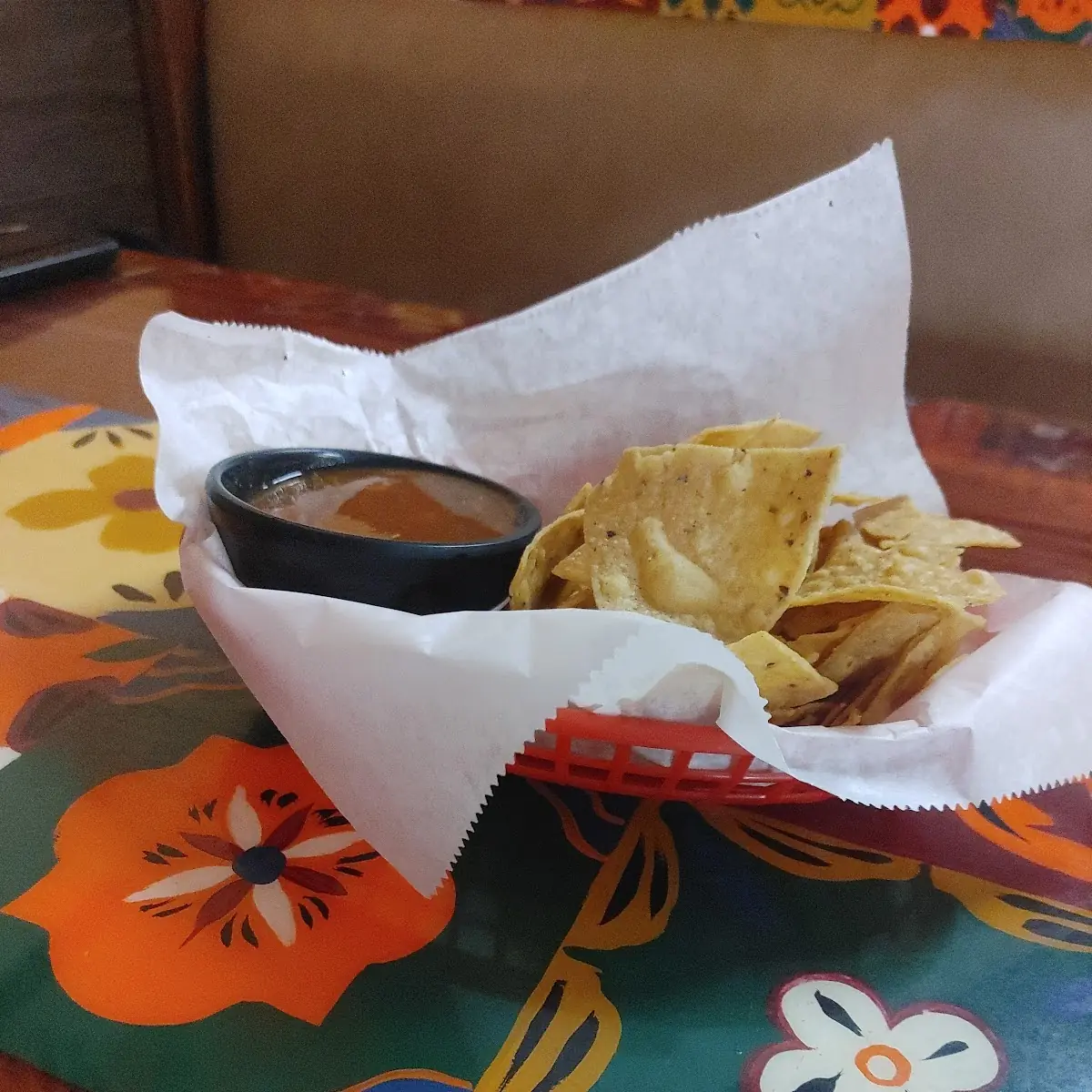Chips & Salsa - Dine-In