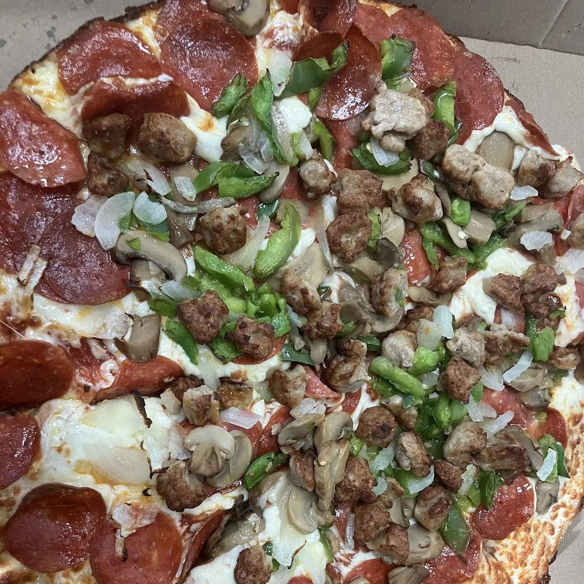 Deluxe Pizza
