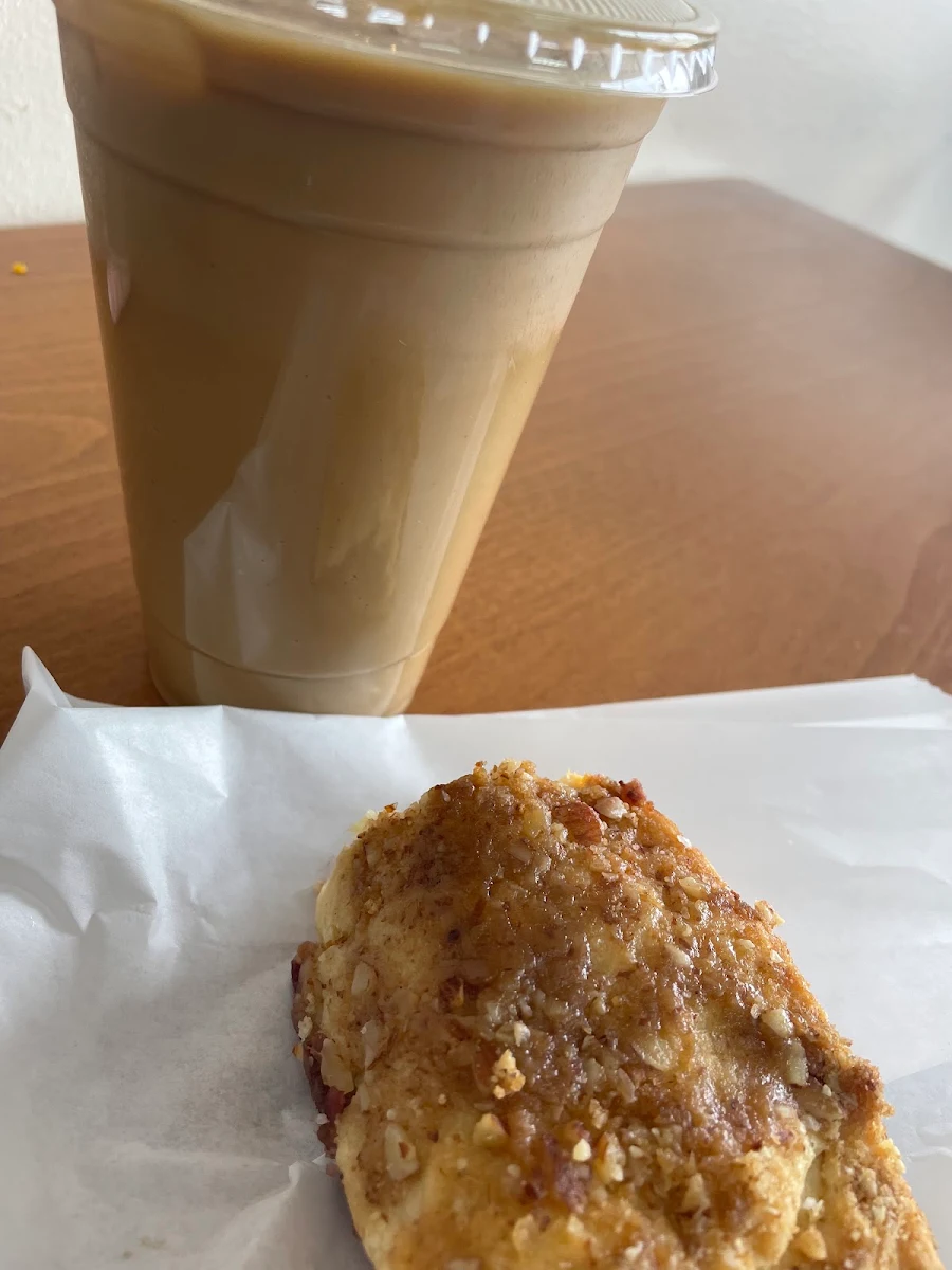 Iced Caramel Macchiato