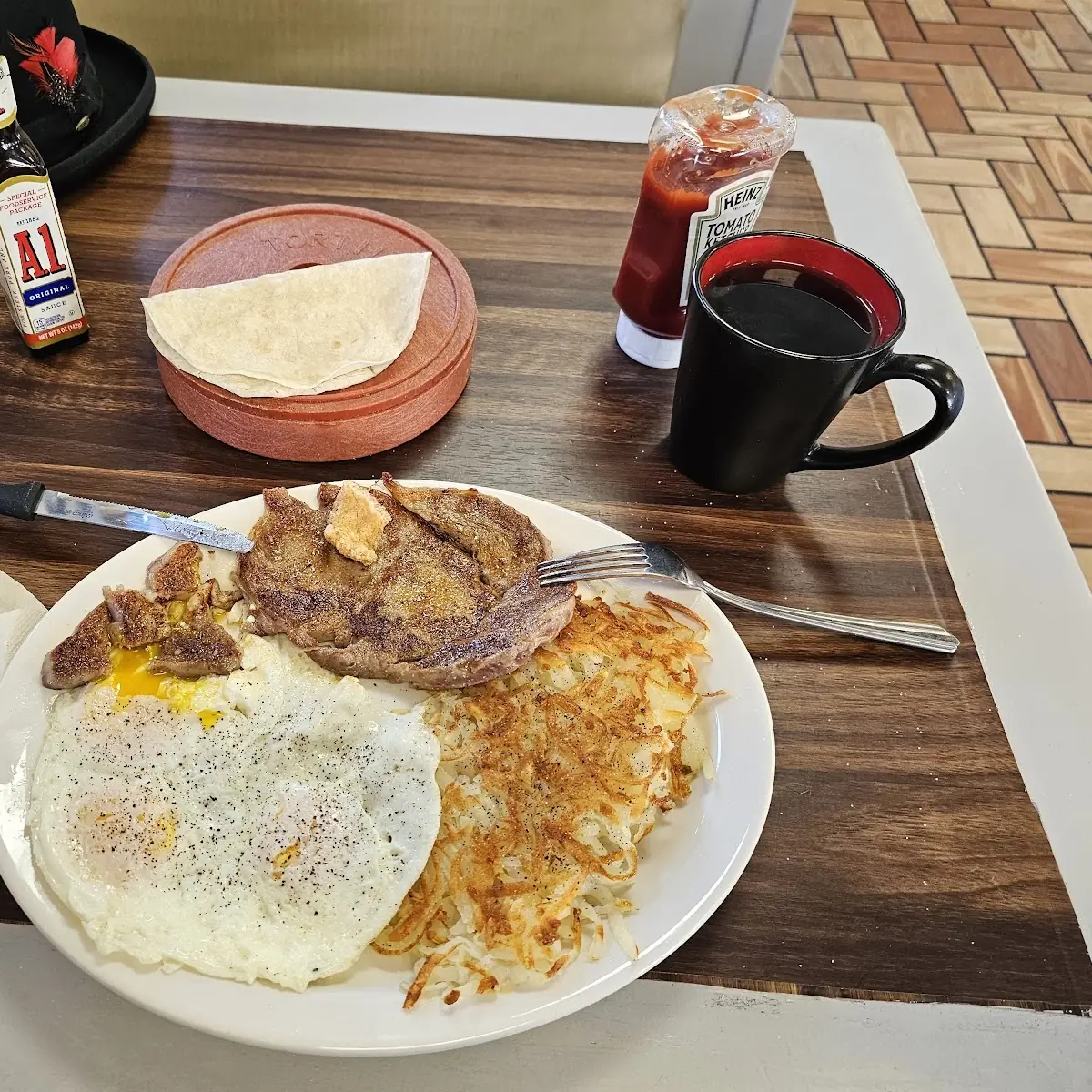 Sirloin Steak Eggs and Hashbrowns