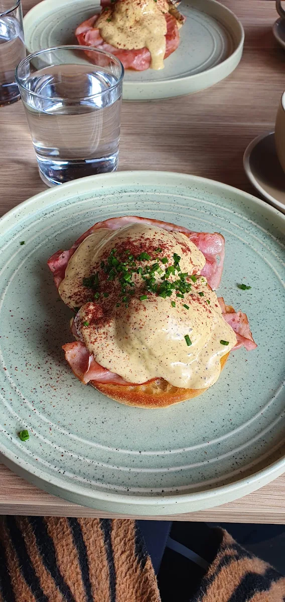 Eggs Benedict