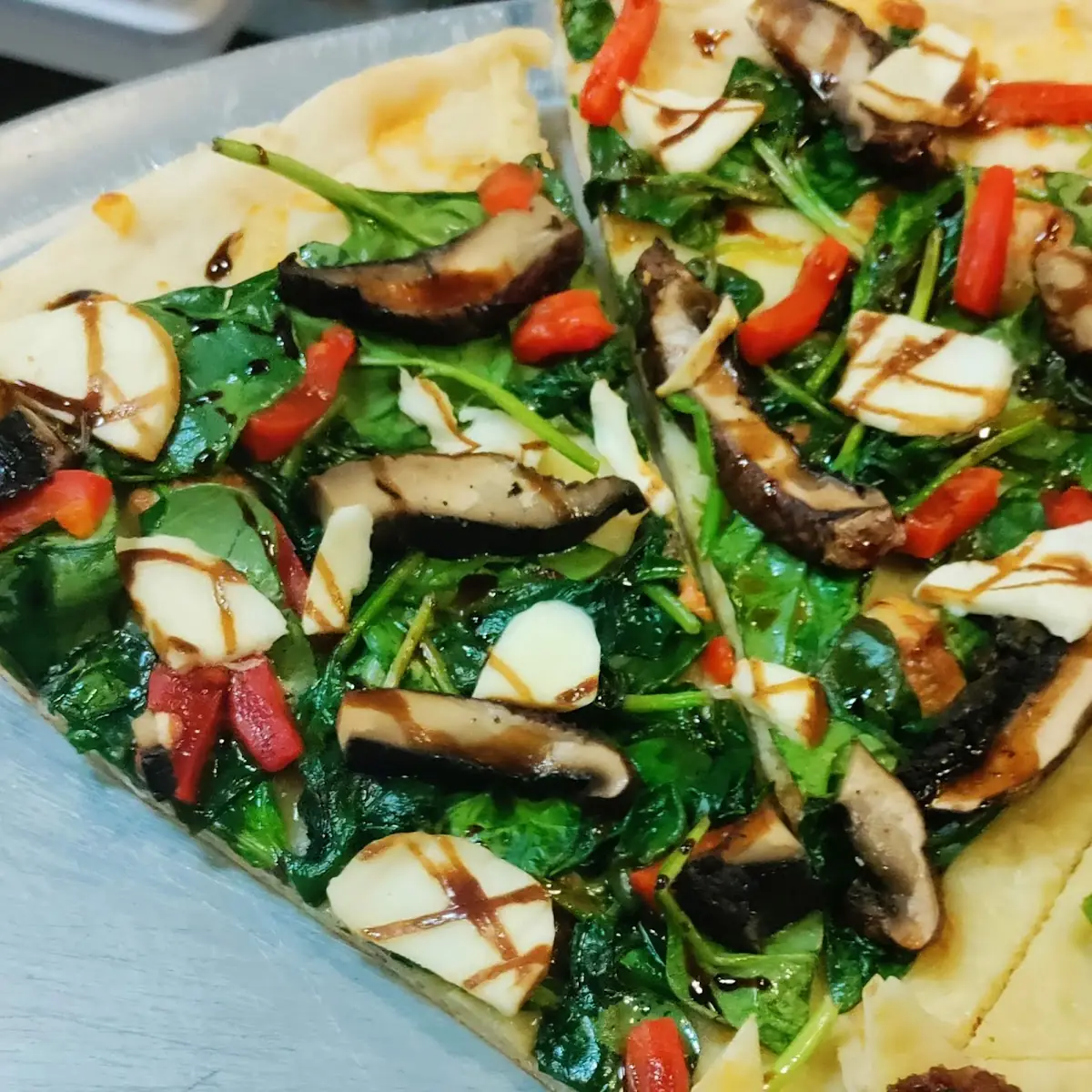 Spinach Mushroom Red Pepper & Balsamic Glaze