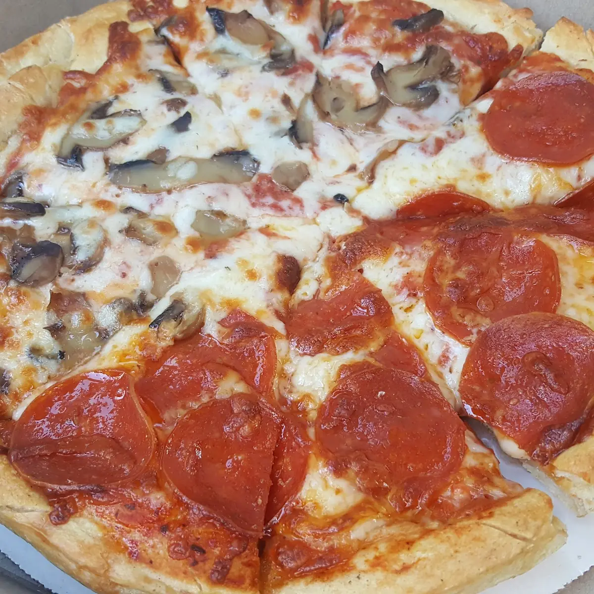 Mushroom and Pepperoni Pizza