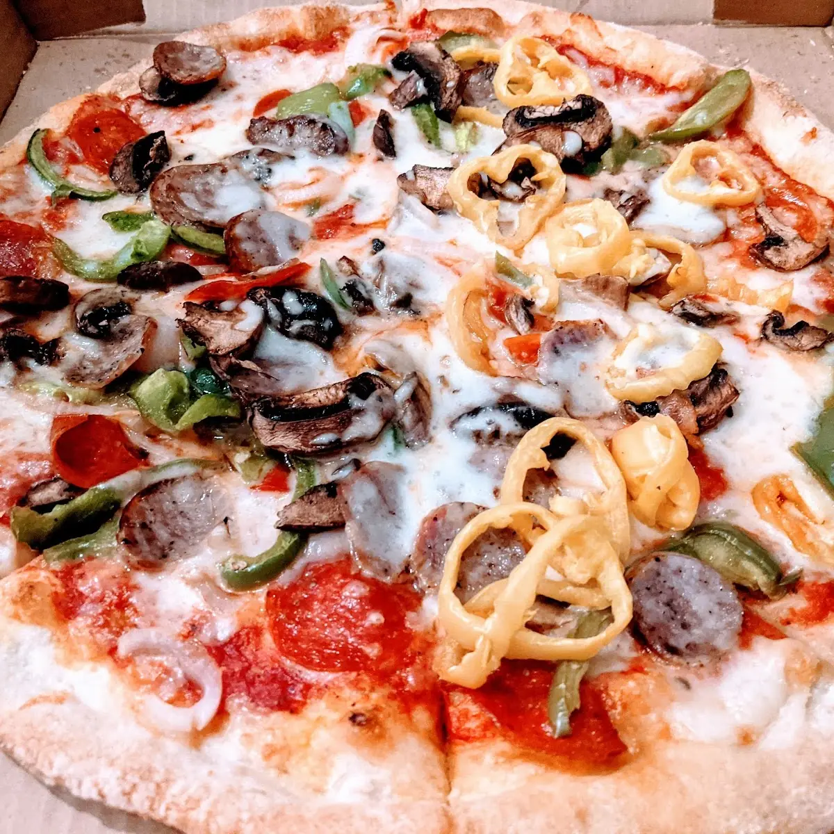 Deluxe Pizza