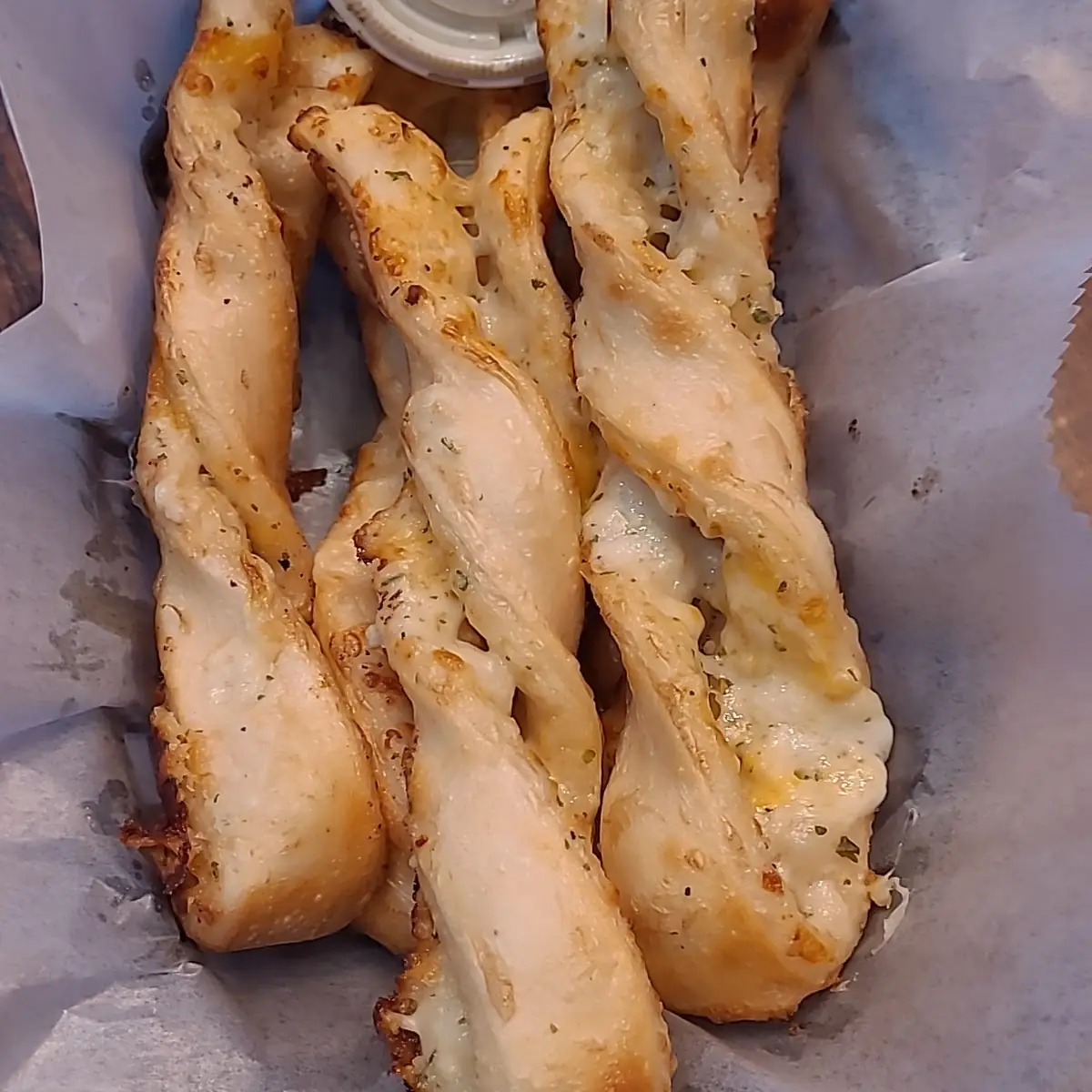 6 Garlic Parmesan Twists