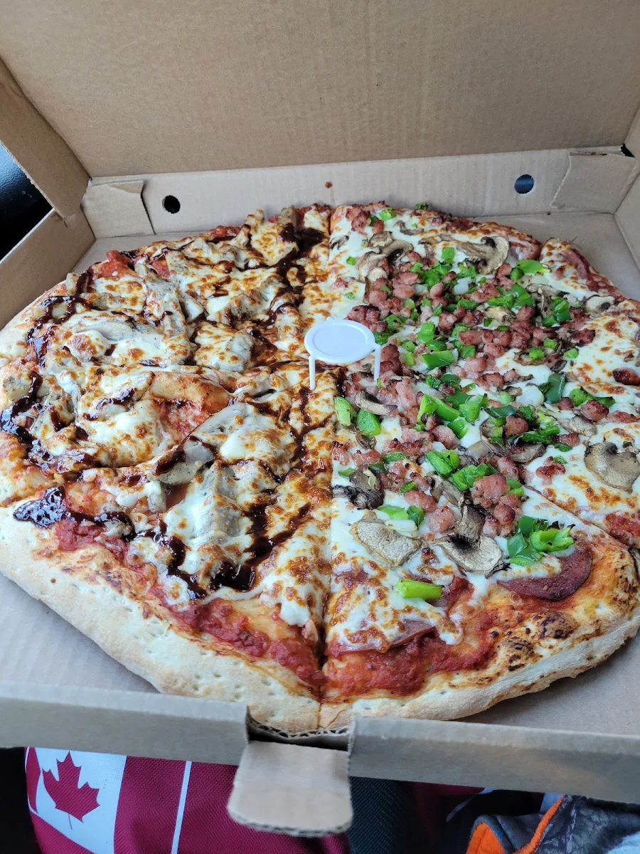 Xlarge Tandoori chicken pizza
