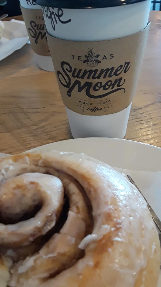 Full Moon and Cinnamon Roll