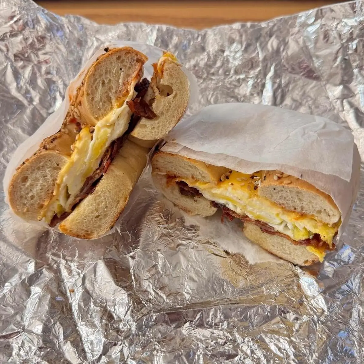 Tofu and Hummus Bagel Sandwich