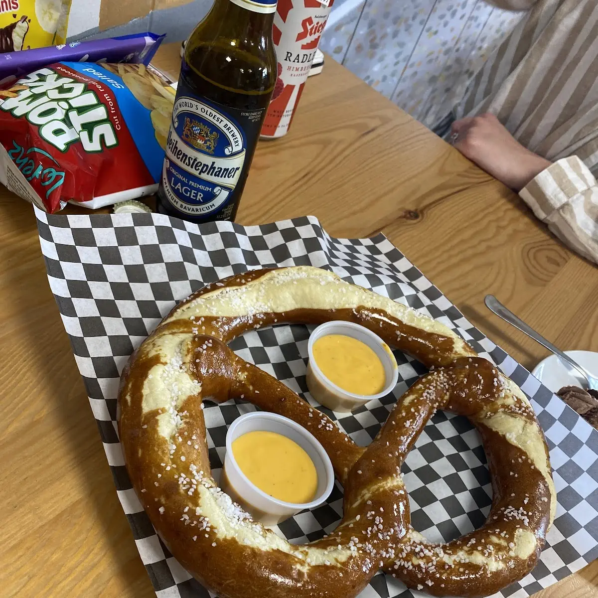 Giant Bavarian Pretzel w Beer Cheese