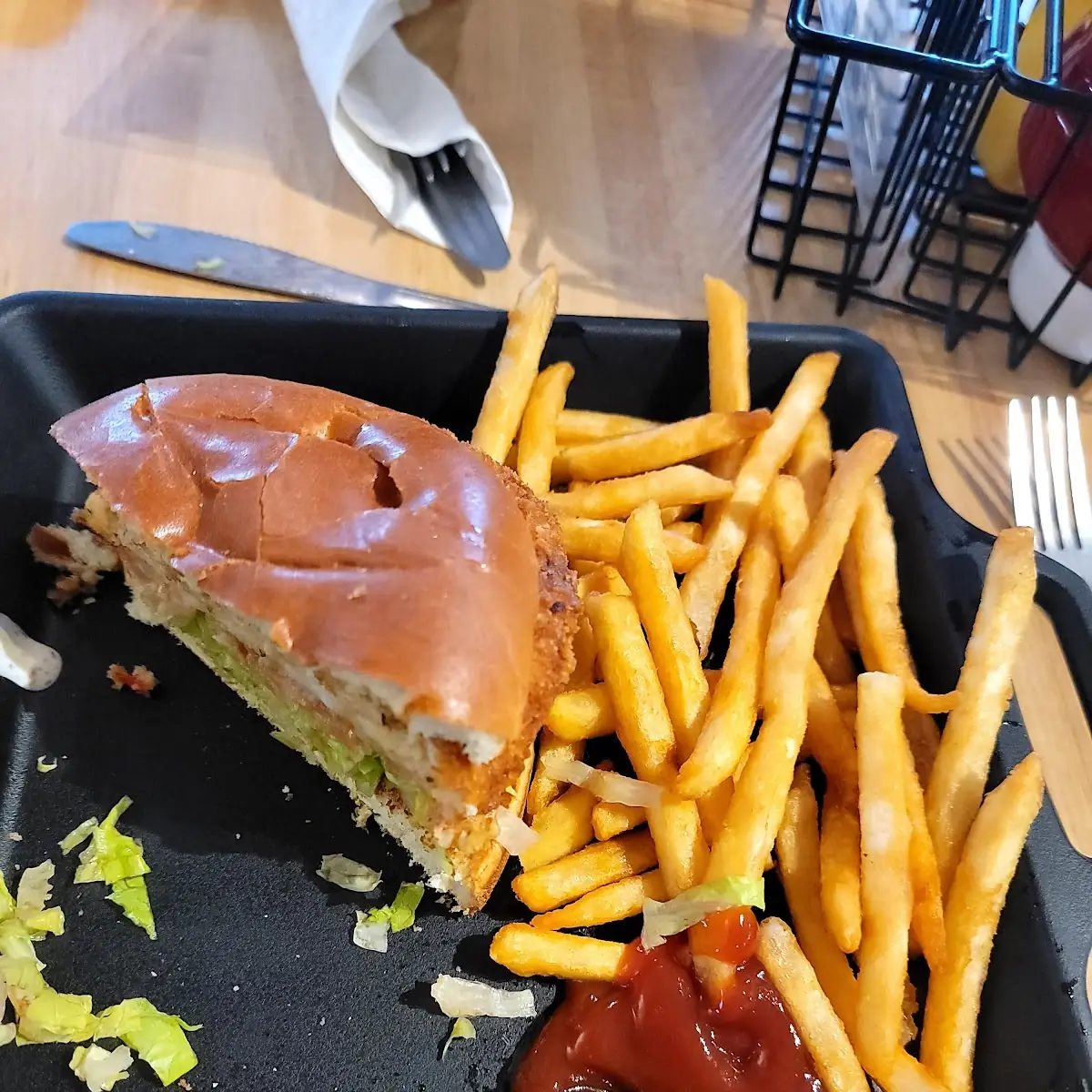 Crab Cake Sandwich with Fries