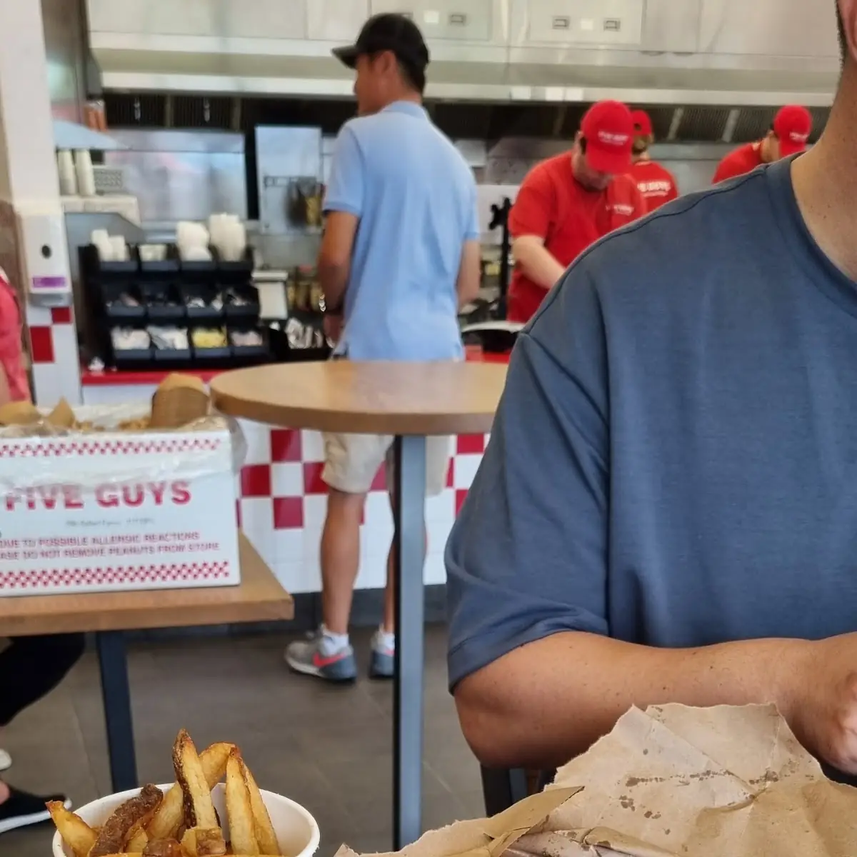 Five Guys Style