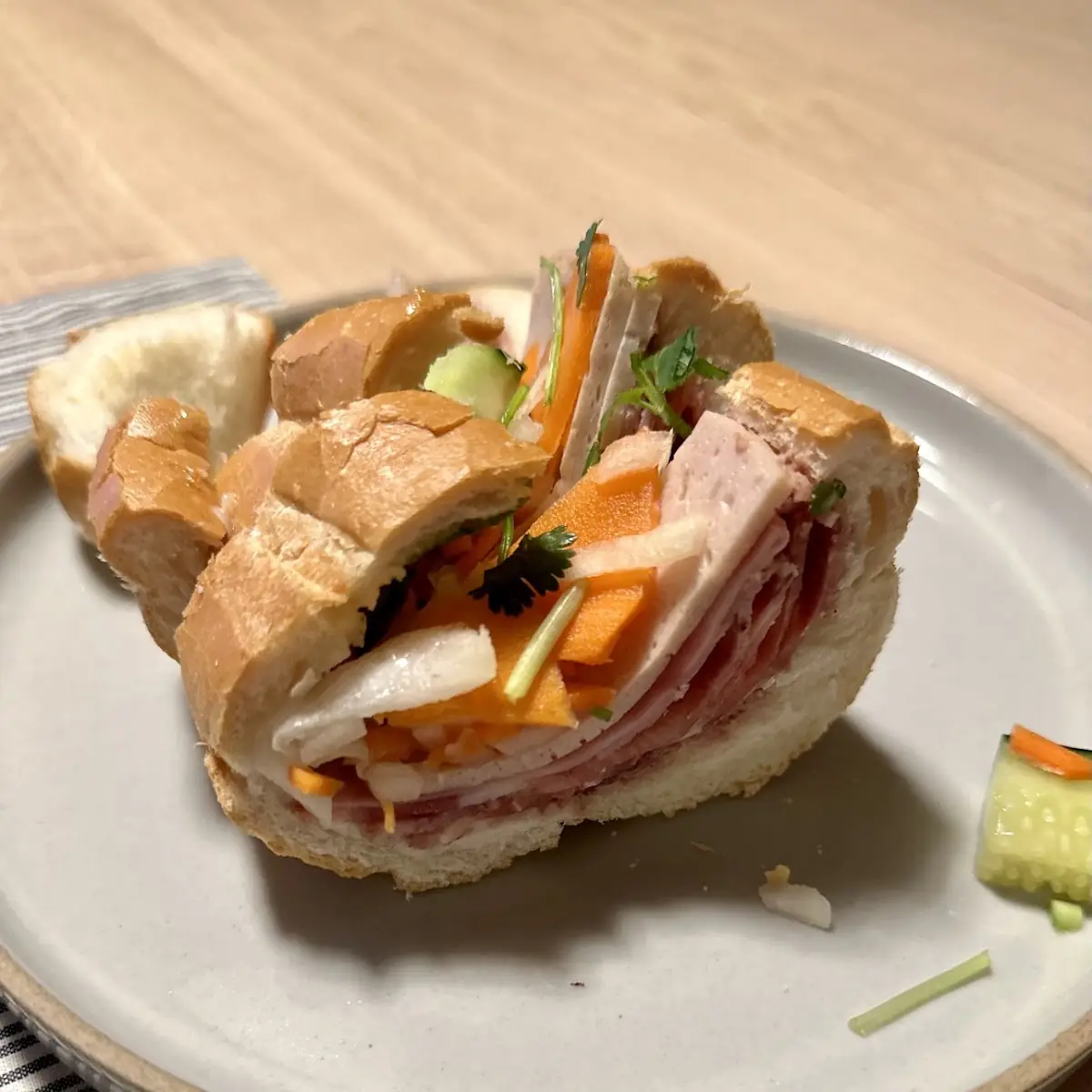 Bánh Mì Chả Lụa