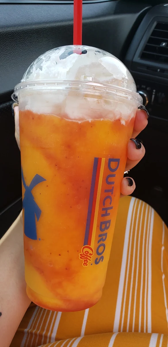 Lava Float Mango Smoothie with Strawberry Drizzle