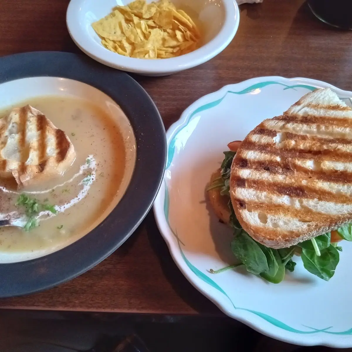 Famous Grilled Cheese & Tomato Soup