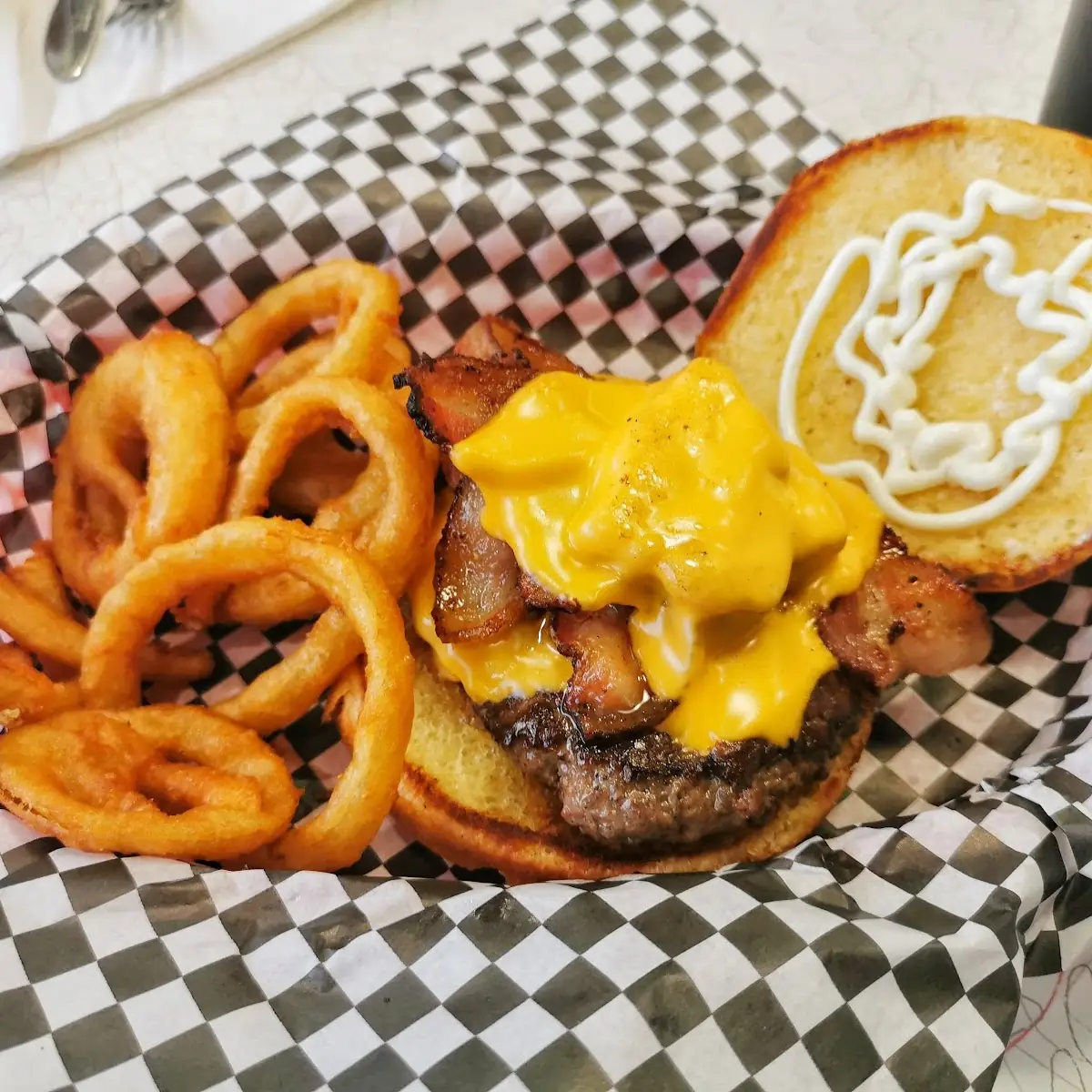 Bacon Cheeseburger