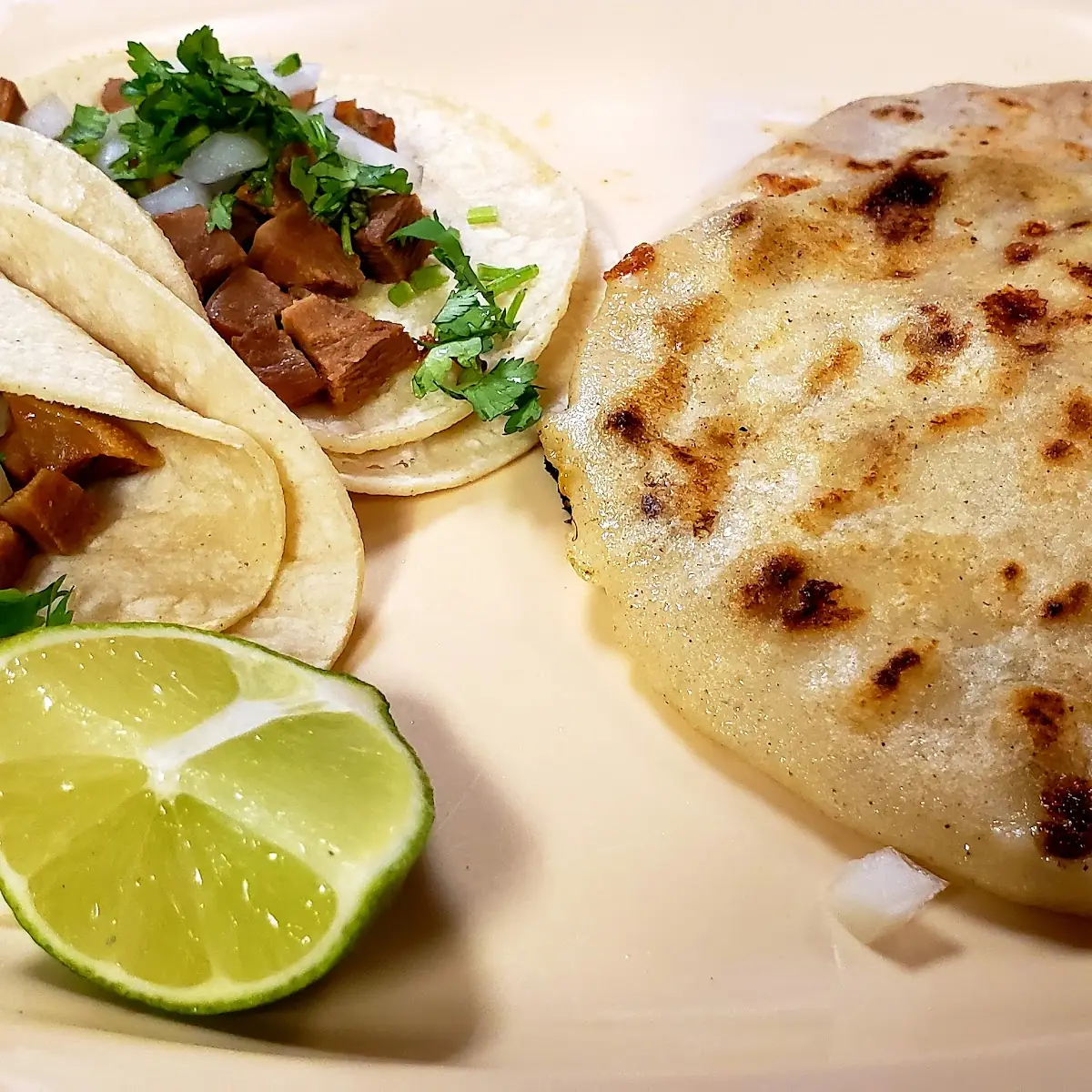 Lengua Tacos & Papusas Queso Y Chcharron